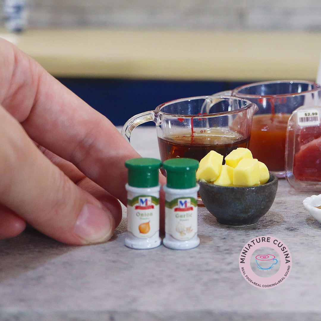 Miniature Bottle Herbs and Spices / Keychain